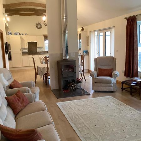 Orchard Cottage, Clematis Cottages, Stamford. Accessible Luxury Home. Luaran gambar
