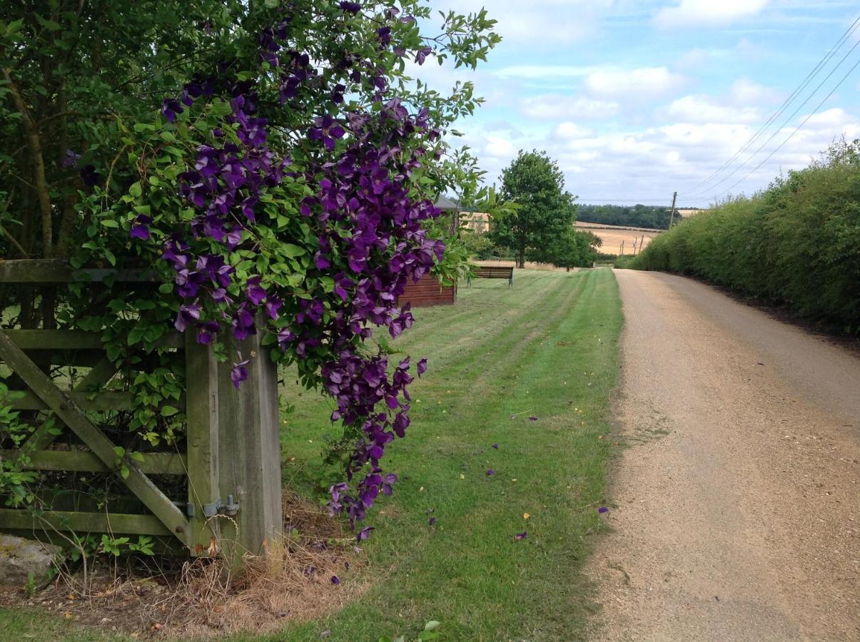 Orchard Cottage, Clematis Cottages, Stamford. Accessible Luxury Home. Luaran gambar